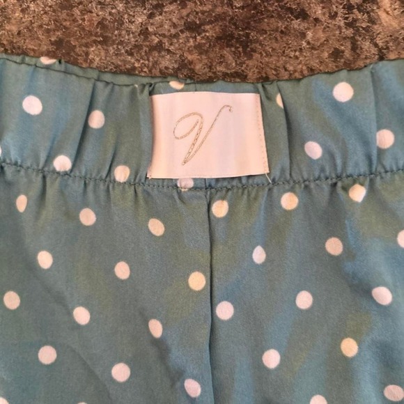 Victoria's Secret Teal Polka Dot Satin Pajama Shorts Size XL unique front tag - Picture 6 of 6